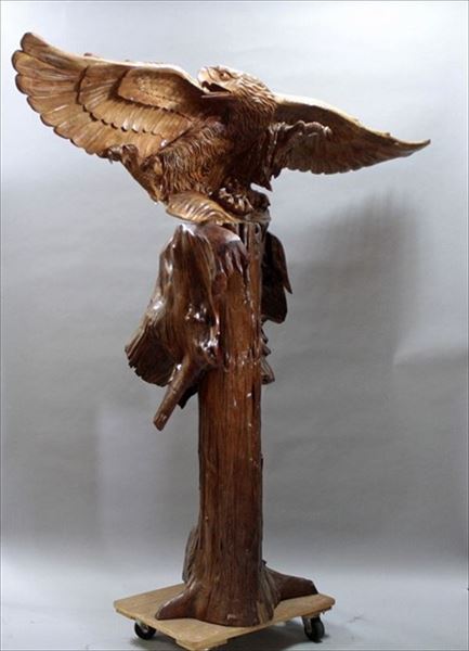 鷹 木彫り 置物 - 置物